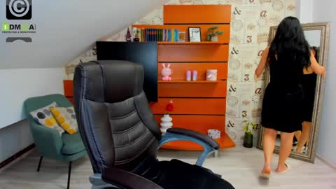 EmillyTaylor online show from 19, 12, 2024