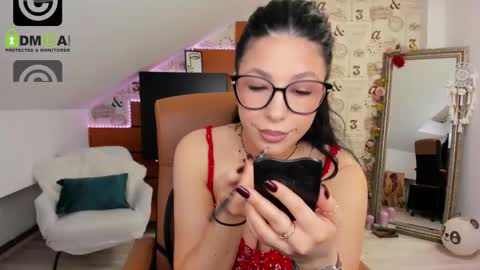 Snapshot of emillytaylor chatting on 26, 5, 2026 EmillyTaylor online show from 26, 5, 2026