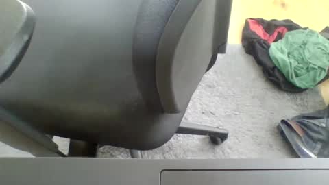 Snapshot of emilmirror chatting on 12, 3, 2025 emilmirror online show from 12, 3, 2025