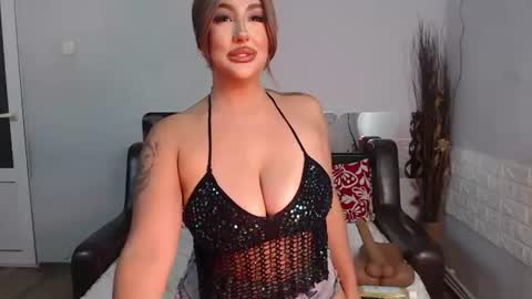 Snapshot of emily962009 chatting on 10, 7, 2026 EMY online show from 10, 7, 2026