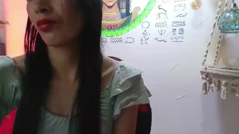 Snapshot of emily___rouse chatting on 5, 7, 2026 emily___rouse online show from 5, 7, 2026