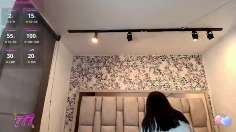 EMILY CUTE online show from 5, 3, 2026