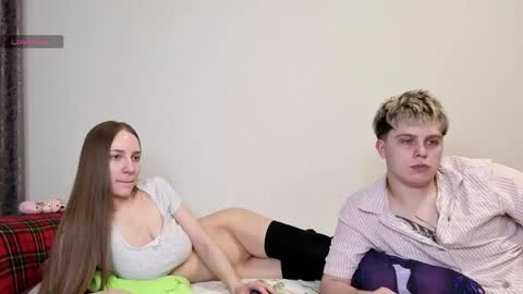 emily_and_ilumi online show from 21, 4, 2026