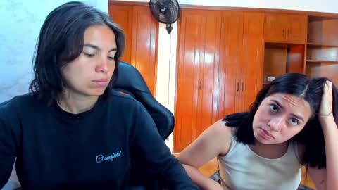 Emily and Soffy online show from 28, 4, 2026