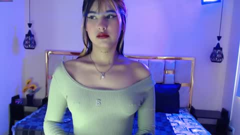 emily fox 3 online show from 28, 1, 2025