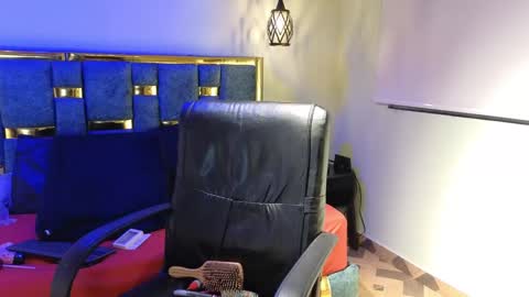 emily fox 3 online show from 11, 9, 2025