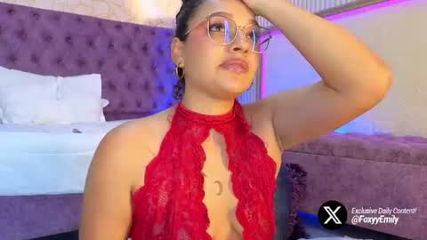 Snapshot of emily_foxyy chatting on 6, 7, 2026 Emily online show from 6, 7, 2026
