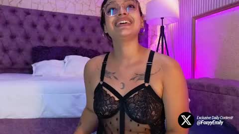 Snapshot of emily_foxyy chatting on 23, 7, 2026 Emily online show from 23, 7, 2026