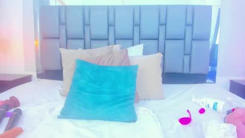 Snapshot of emily_gil1 chatting on 24, 1, 2025 Emi online show from 24, 1, 2025