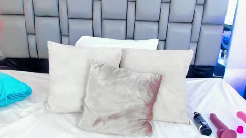 Snapshot of emily_gil1 chatting on 3, 2, 2025 Emi online show from 3, 2, 2025