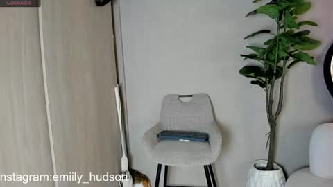 Snapshot of emily_huddson_ chatting on 30, 6, 2026 independet model online show from 30, 6, 2026
