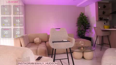 Snapshot of emily_huddson_ chatting on 18, 7, 2026 independet model online show from 18, 7, 2026