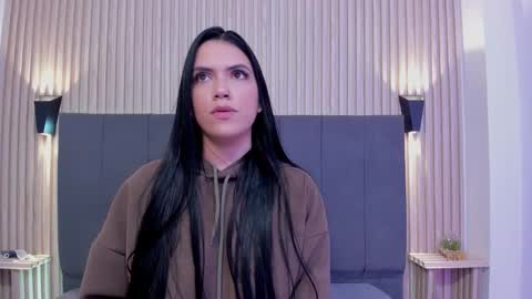 emily_jonhson online show from 28, 11, 2025