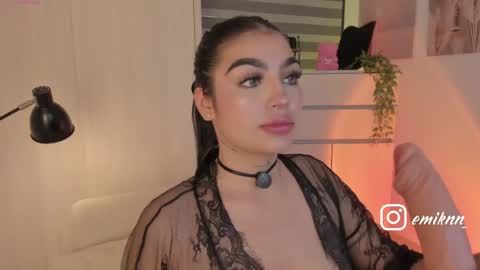 Snapshot of emily_kenner chatting on 5, 6, 2026 EmilyKenner Independent model online show from 5, 6, 2026