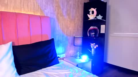 Snapshot of emily_klarence chatting on 3, 6, 2026 Emily online show from 3, 6, 2026