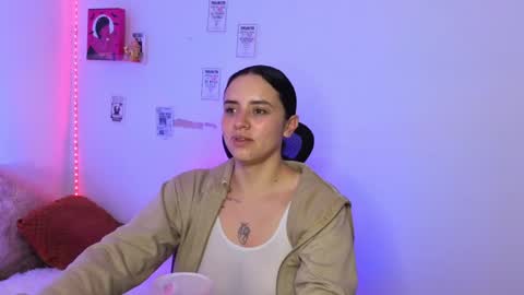 Emily Lindey online show from 21, 4, 2026