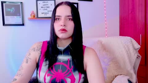 Emily Lindey online show from 25, 7, 2026