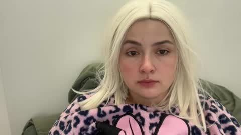 emily_morning_dew online show from 4, 12, 2025