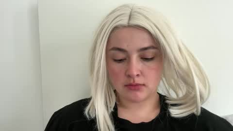 emily_morning_dew online show from 16, 4, 2026