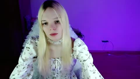 Snapshot of emily_nyaffe chatting on 3, 2, 2025 Lia online show from 3, 2, 2025