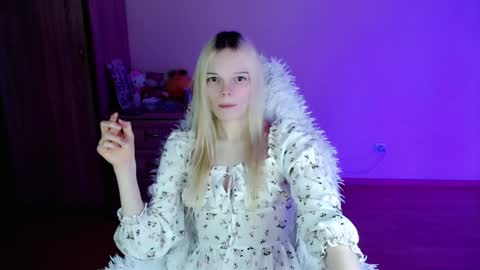 Snapshot of emily_nyaffe chatting on 6, 2, 2025 Lia online show from 6, 2, 2025