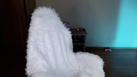 Snapshot of emily_nyaffe chatting on 7, 2, 2025 Lia online show from 7, 2, 2025