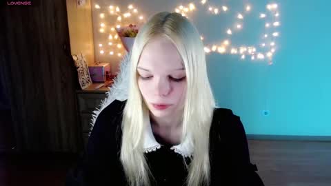 Snapshot of emily_nyaffe chatting on 26, 2, 2025 Lia online show from 26, 2, 2025