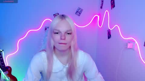 Snapshot of emily_nyaffe chatting on 16, 10, 2025 Lia online show from 16, 10, 2025