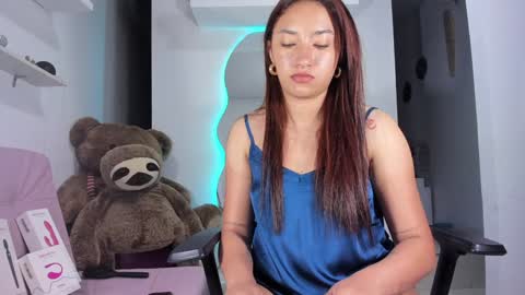 emily_palmeer online show from 25, 12, 2024