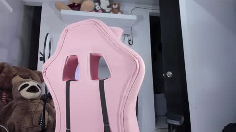 emily_palmeer online show from 31, 12, 2024