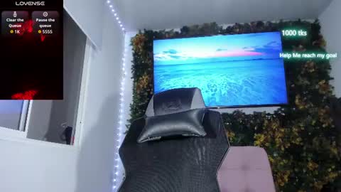 emily_palmeer online show from 17, 6, 2026