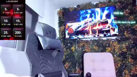 emily_palmeer online show from 12, 7, 2026