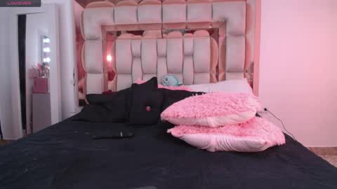 emily online show from 21, 4, 2026