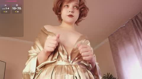 emily_relishh online show from 19, 4, 2026