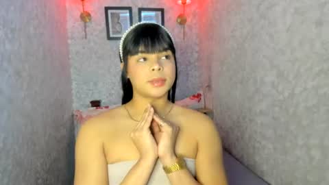 Snapshot of emily_rosue_ chatting on 7, 7, 2026 emily_rosue_ online show from 7, 7, 2026