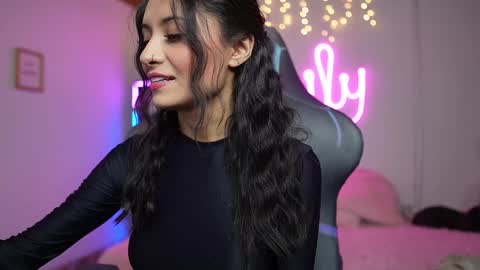 emily_smitt online show from 17, 1, 2025