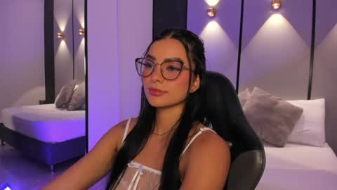 emily_tolson online show from 16, 6, 2026