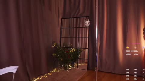 Lia online show from 1, 1, 2025