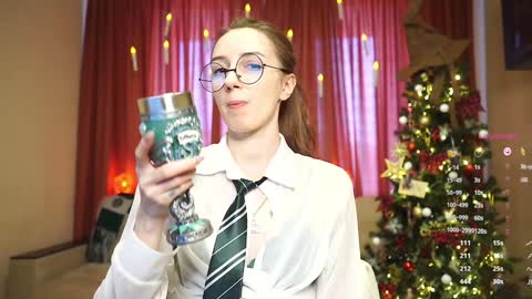 Lia online show from 5, 1, 2025