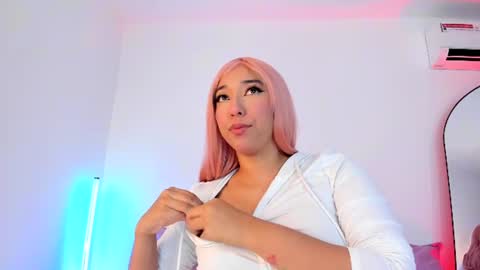 emily_walker4 online show from 13, 6, 2026
