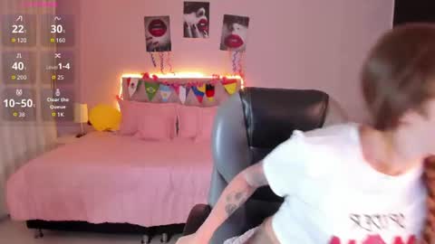 emily_warren__ online show from 29, 6, 2026