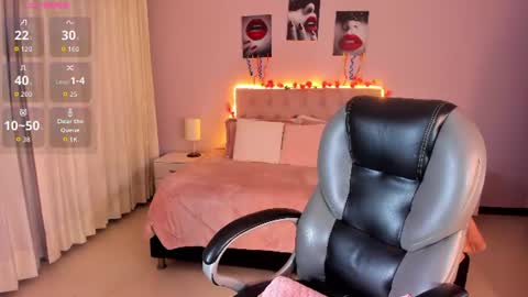emily_warren__ online show from 28, 7, 2026