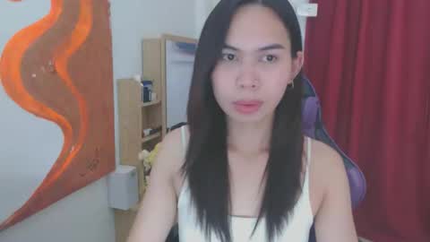 emily_xo143 online show from 14, 4, 2026