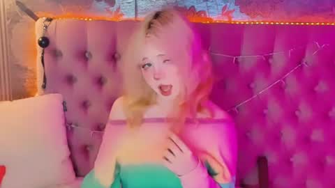 Snapshot of emilyangels chatting on 3, 7, 2026 Baby Emelli online show from 3, 7, 2026