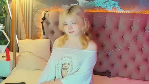 Snapshot of emilyangels chatting on 6, 7, 2026 Baby Emelli online show from 6, 7, 2026