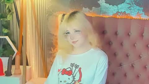 Snapshot of emilyangels chatting on 23, 7, 2026 Baby Emelli online show from 23, 7, 2026