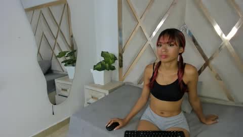 emilyasm online show from 25, 11, 2025