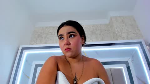 Snapshot of emilyblack_1 chatting on 2, 3, 2025 Emily online show from 2, 3, 2025