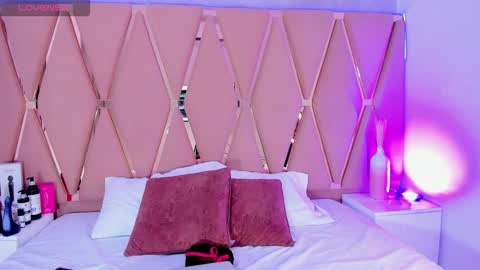 Snapshot of emilyblack_1 chatting on 11, 10, 2025 Emily online show from 11, 10, 2025