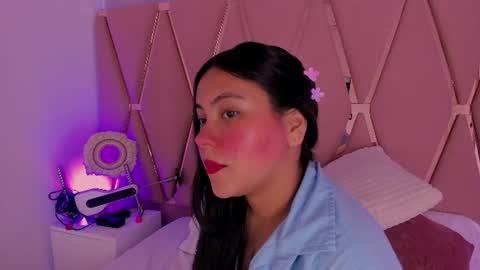 Snapshot of emilyblack_1 chatting on 23, 6, 2026 Emily online show from 23, 6, 2026